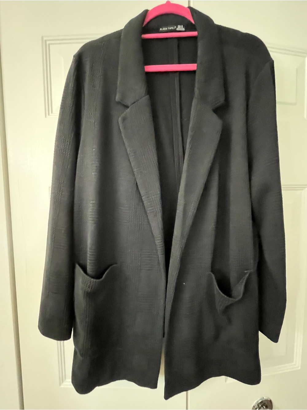 Black Tape 2X Oversized Textured Boyfriend Blazer